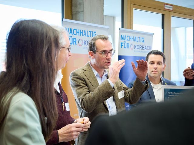 Diskussion im Dialog-Café